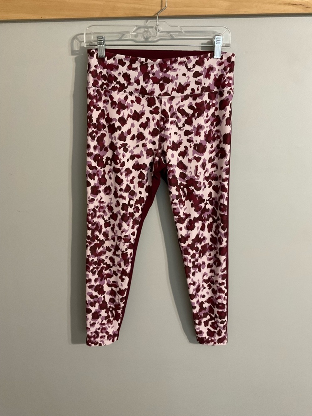 Melaleuca  Leopard Print  Brand Logo Ankle Leggings Medium